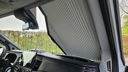 GZX-72-N – Chausson 777GA Automatic Etape Line very luxurious, km free!