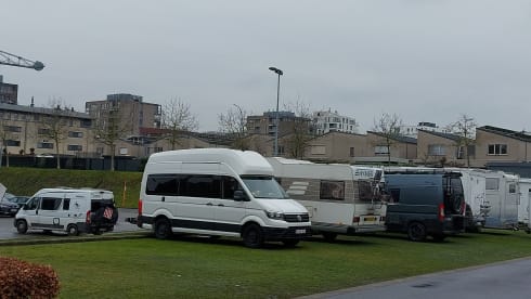 White Beauty – 2p Volkswagen bus uit 2022