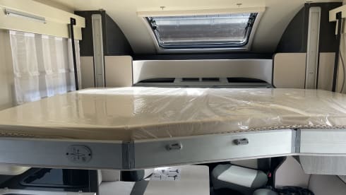 Feel Home on wheels – New and spacious Roller Team 2023 with central bed