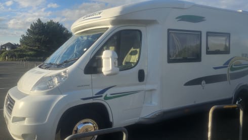 The Memory Maker – Cosy 4 Berth Motorhome
