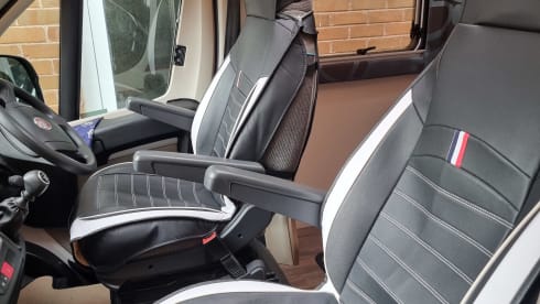 RIO – 4 berth Swift semi-integrated from 2016