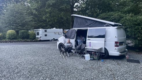 Vinny – 4 berth Volkswagen campervan from 2014