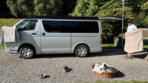 Yoshi – 4 berth Toyota campervan from 2010