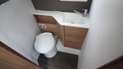 Luxury Adria Matrix 670 SL