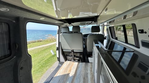 Aggi – AGGI DUB - VW (LWB) Camper with all your creature comforts- North Devon