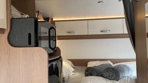 Carefree on the road with Fiat Mc Louis mobile home