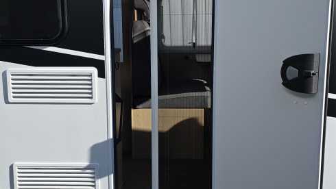 v60  – 3p Sunlight teilintegriert ab 2026