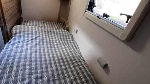ScotlandCamp – Luxury Swift Escape 695 5 seatbelts 6 berth