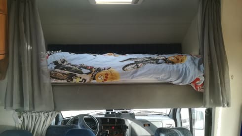 nooitgedacht – Beautiful compact alcove camper with bicycle rack, camper is as new, 120000 km