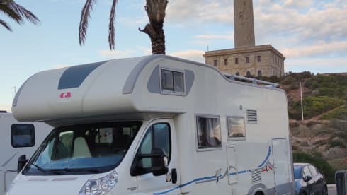 Adriaatje – 6p Adria alcove camper from 2008 The ideal family camper