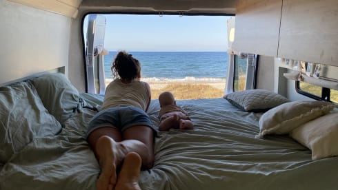 Dikke bus (BABYPROOF) – Custom Made Campervan from 2022