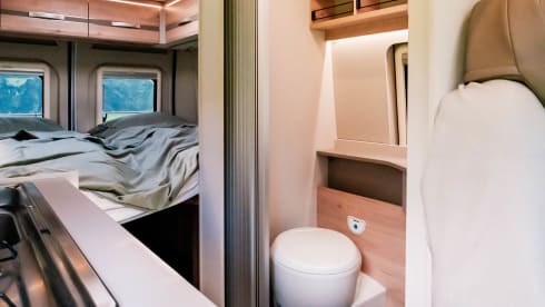 YOURMOMENTS_Vanlife  – Escape to nature with our luxurious off-grid camper bus 