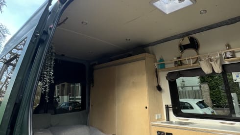 Ome Jan  – 2p Mercedes-Benz bus from 2011