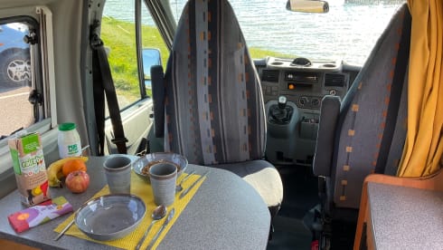 Dame Fortuna – Compact Ford camper van