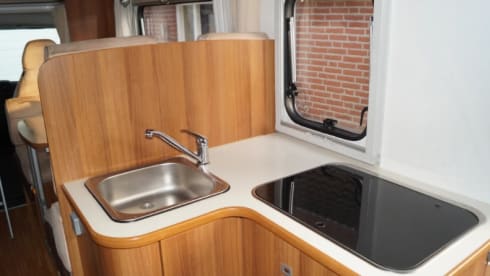 Adventurous family camper with the extra option of a trailer