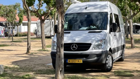 Reachervan – Two-person Mercedes-Benz Sprinter