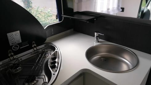 Smurfin 284 – 5p Ford alcove from 2021
