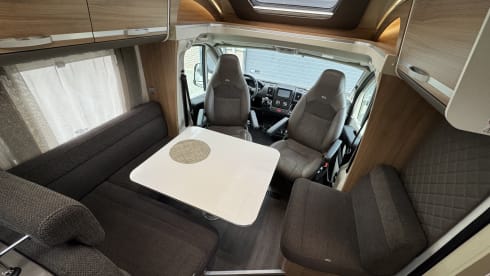 Moon – Fijne Adria camper 5p