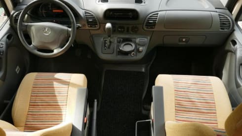 Mercedes Karmann Ontario - practical family camper