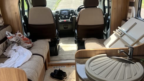 Road Runner  – 4 berth - Bailey Autograph 