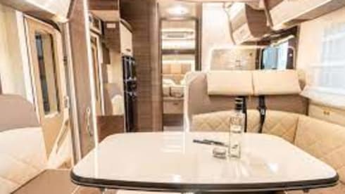 As good as new MC Louis 479 Semi-integrated for rent