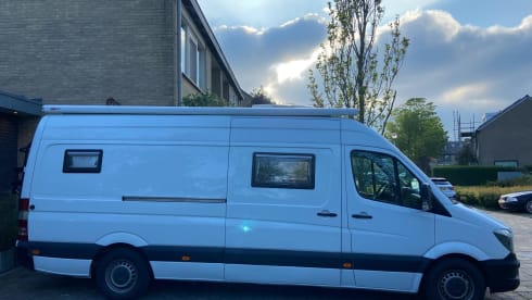 De Camper zonder Naam – Wunderschöner Mercedes-Benz Zweisitzer 