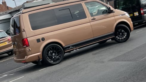 Flack – VW T6.1 4 slaapplaatsen