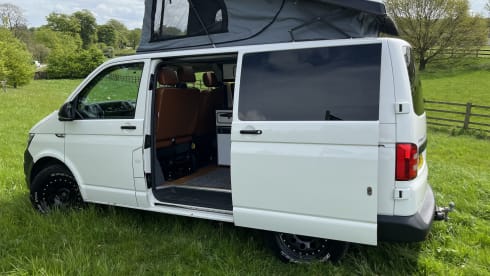 Tour Bus – 4 berth Volkswagen campervan from 2017