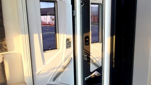 Het pareltje  – Brand new 5p Chausson Ford 170 automatic