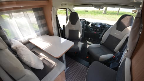 Travel-loving, young (2017) semi-integrated camper Sun Living from Adria,