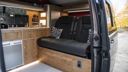 Ninja 2 – High spec Volkswagen T6.1 campervan