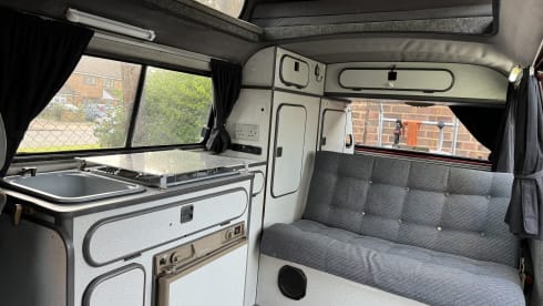 Bilbo – Solar 4 Berth Off Grid VW Camper