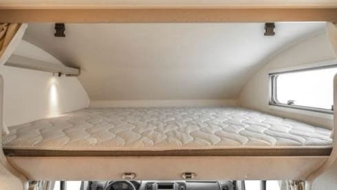 6-person Rimor alcove, unique layout