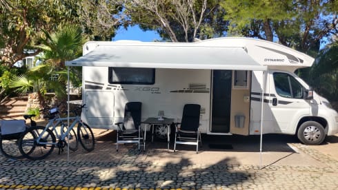 Luxury motorhome with air conditioning and separate sleeping area