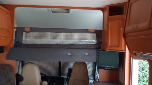 283 – SEA OR MOUNTAIN..LAKE OR CITY OF ART?