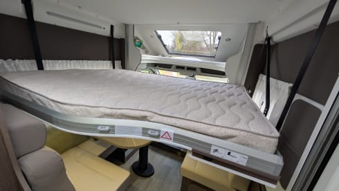 BENI483 – Benimar semi-intégré de 3 étages à partir de 2025