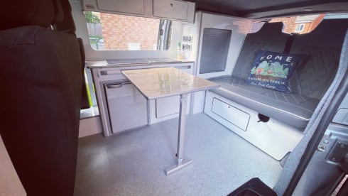 4-Bett-Anderer Campervan aus 2020