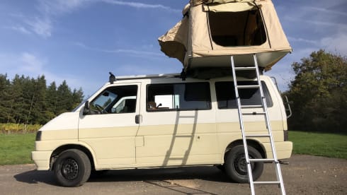 T 4 You – T4 with roof tent + gas heating at a bargain price from 15 EUR/person