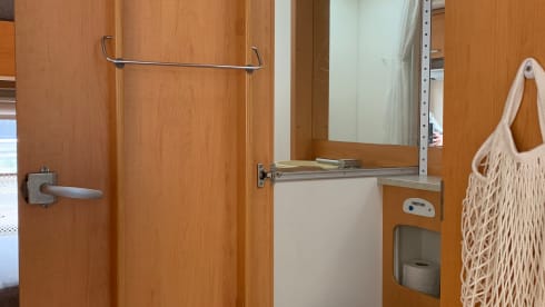 Hymer spacious 6p family camper with bunk beds