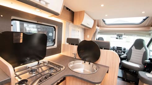 Luxe Sunlight T67 - automaat - heelijke luxe camper (2022)