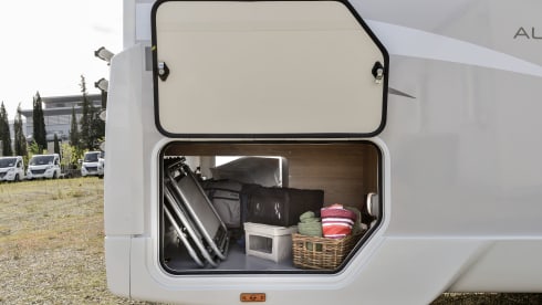 Best Social Space Motorhome, Auto Roller 746 2025