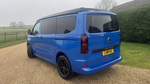 Volkswagen campervan met 4 slaapplaatsen vanaf 2025