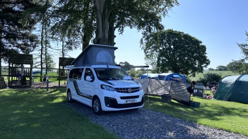 Blighty – New Pop Top Campervan 4 Berth