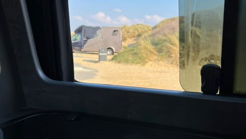 Annie – 2019 Volkswagen T6 FULLY EQUIPPED Campervan!