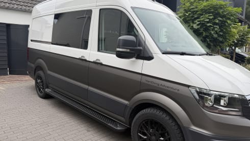 VanDong – Autumn offer!☀️ 🚌VW Crafter 🌲off grid ⛰️adventure ✨new interior 