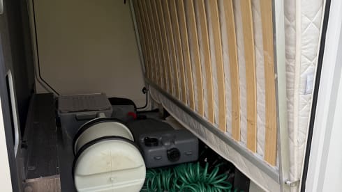 Forest – 6 berth Roller Team  675 Auto
