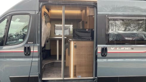 V669SE – 4 berth Auto-Trail V669SE campervan automatic new in 2024