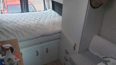 Jazzy – Volkswagen LT35 campervan from 2004, for 2 people