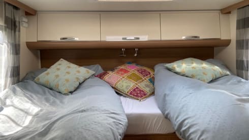 Travel-loving, young (2017) semi-integrated camper Sun Living from Adria,