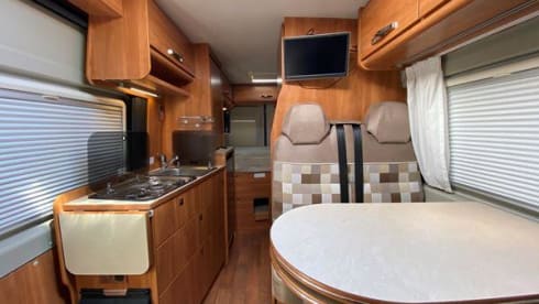 Super Comfy Globescout – Adventure in Luxury